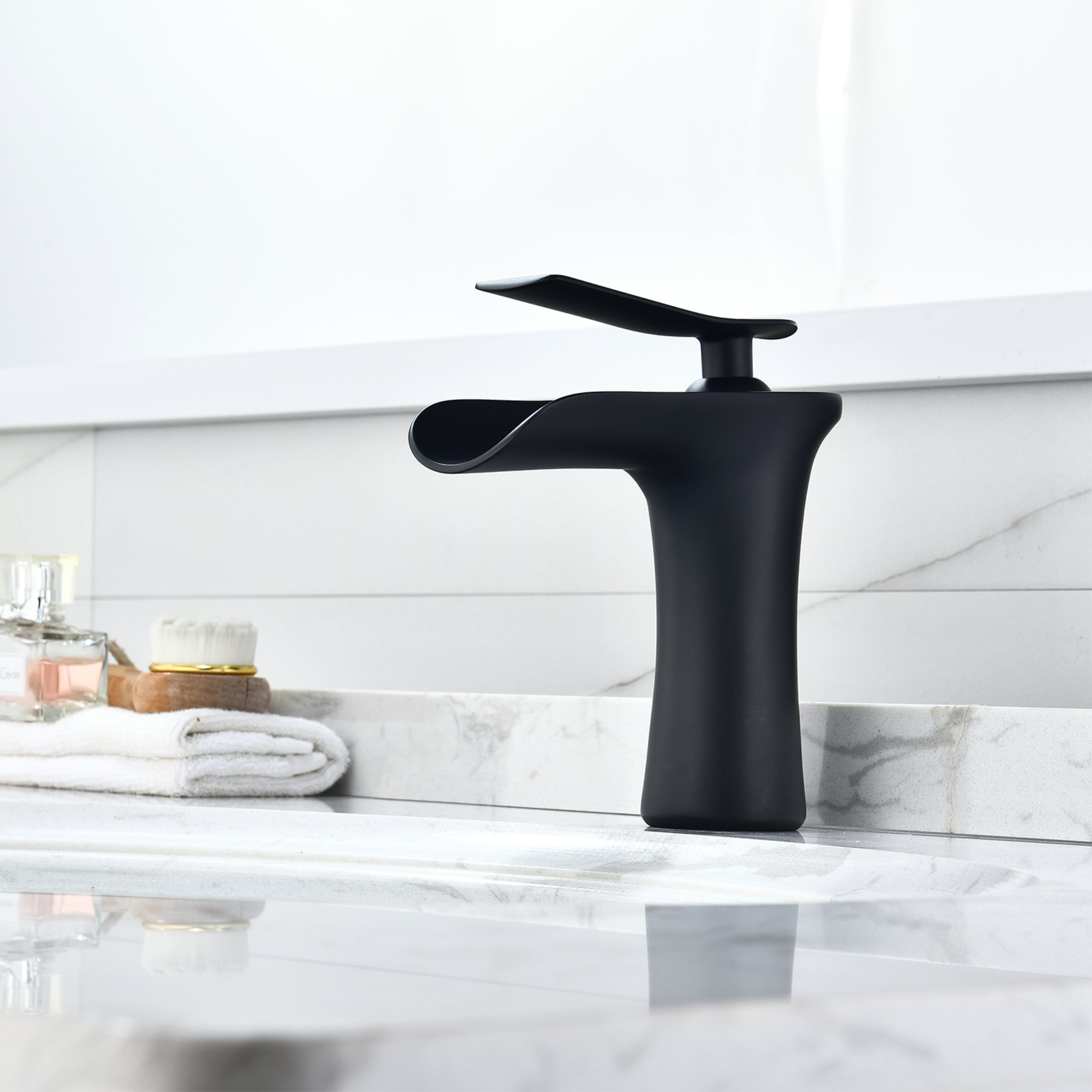 Altair, Altair Mayen Matte Black Single-Handle Waterfall Single-Hole Sink Faucet